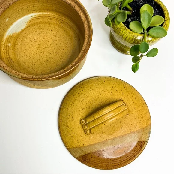 Artisan Stoneware Pottery Covered Dish Lid – Handmade Ceramic Casserole - Picture 5 of 10